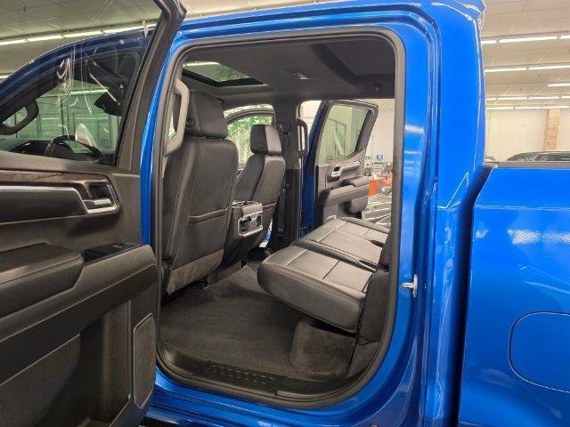 Used 2022 Chevrolet Silverado 1500 LTZ w/ Technology Package AWD/4WD image 35