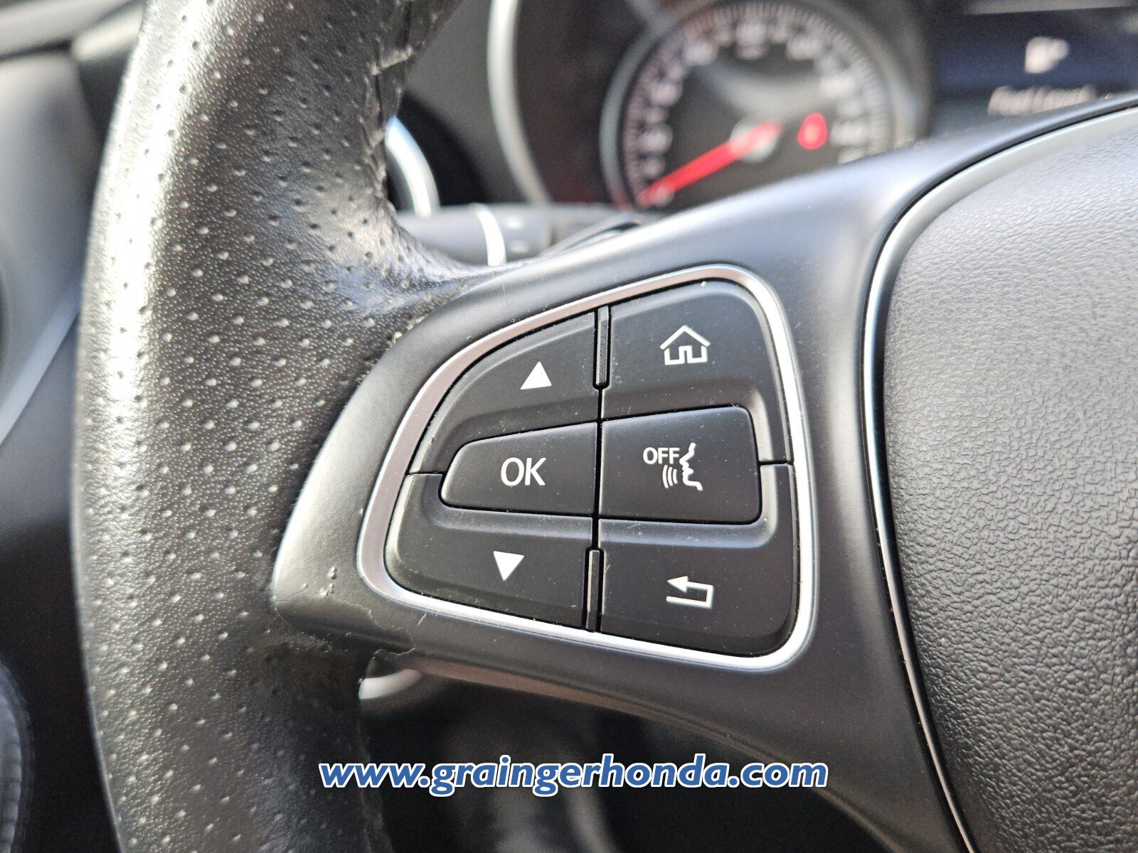 Used 2018 Mercedes-Benz C 300 Sedan image 19