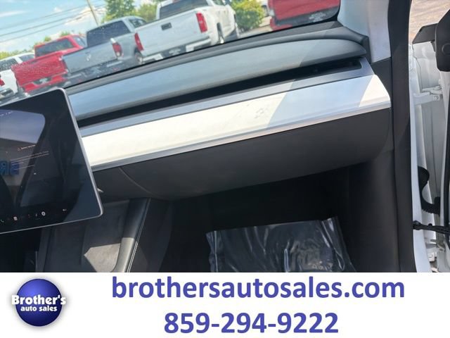 Used 2021 Tesla Model Y Performance AWD/4WD image 31