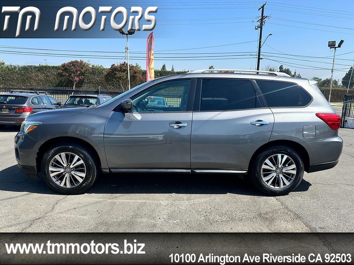 Used 2019 Nissan Pathfinder SL FWD image 3