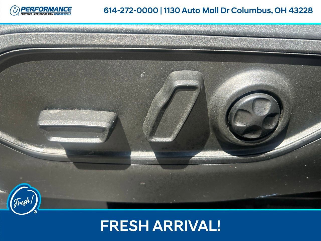 Used 2021 Jeep Grand Cherokee L Laredo w/ Luxury Tech Group I AWD/4WD image 18