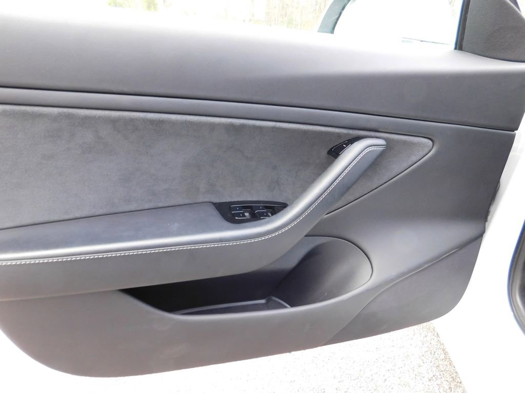 Used 2018 Tesla Model 3 Long Range image 13