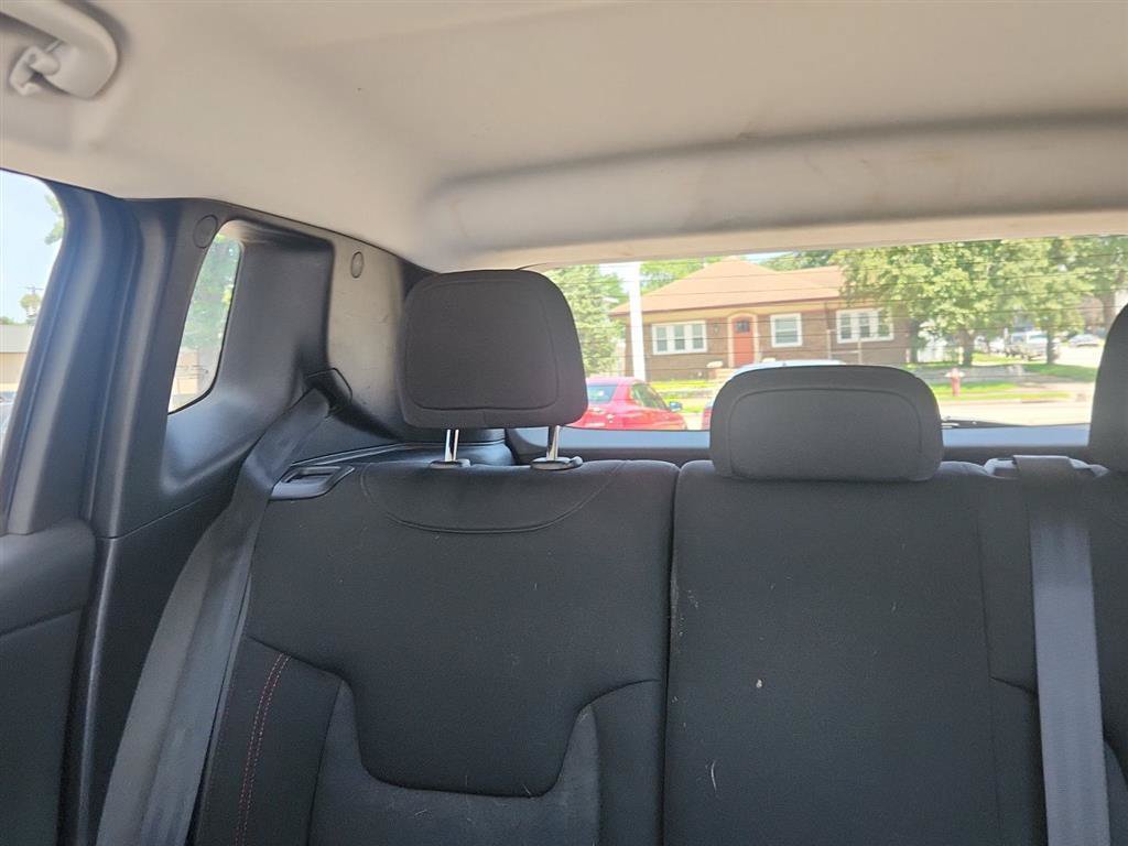 Used 2016 Jeep Renegade Trailhawk AWD/4WD image 19