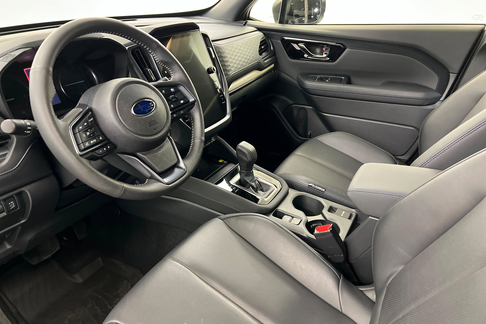 Used 2025 Subaru Forester Limited image 11