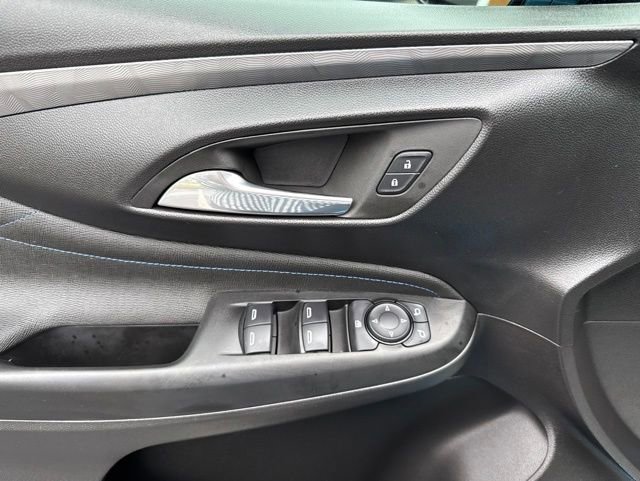 Used 2025 Buick Envista Sport Touring w/ Experience Buick Package FWD image 6