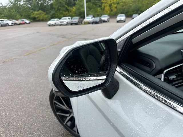 Used 2023 Toyota Camry SE AWD/4WD image 15