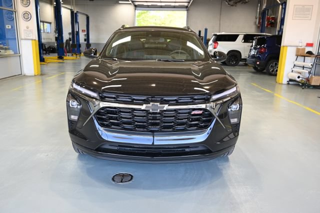 New 2026 Chevrolet Trax RS w/ Driver Confidence Package FWD image 2