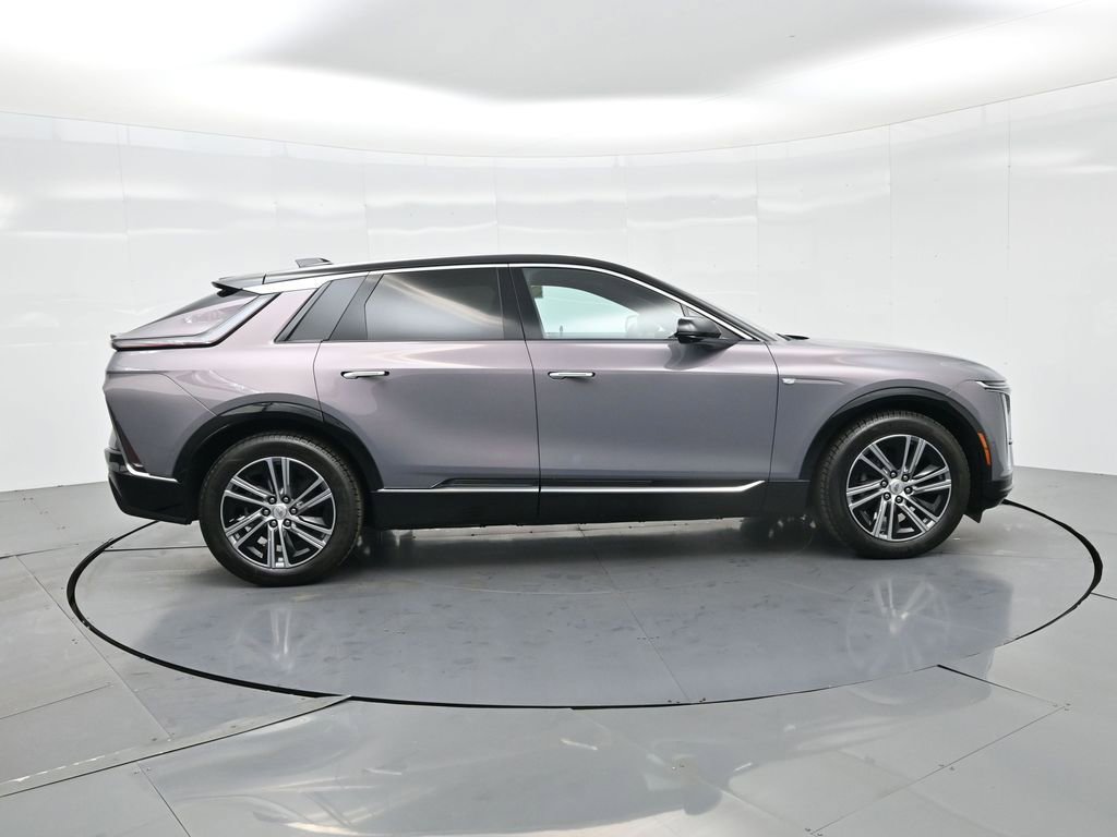 Used 2025 Cadillac Lyriq Luxury image 5