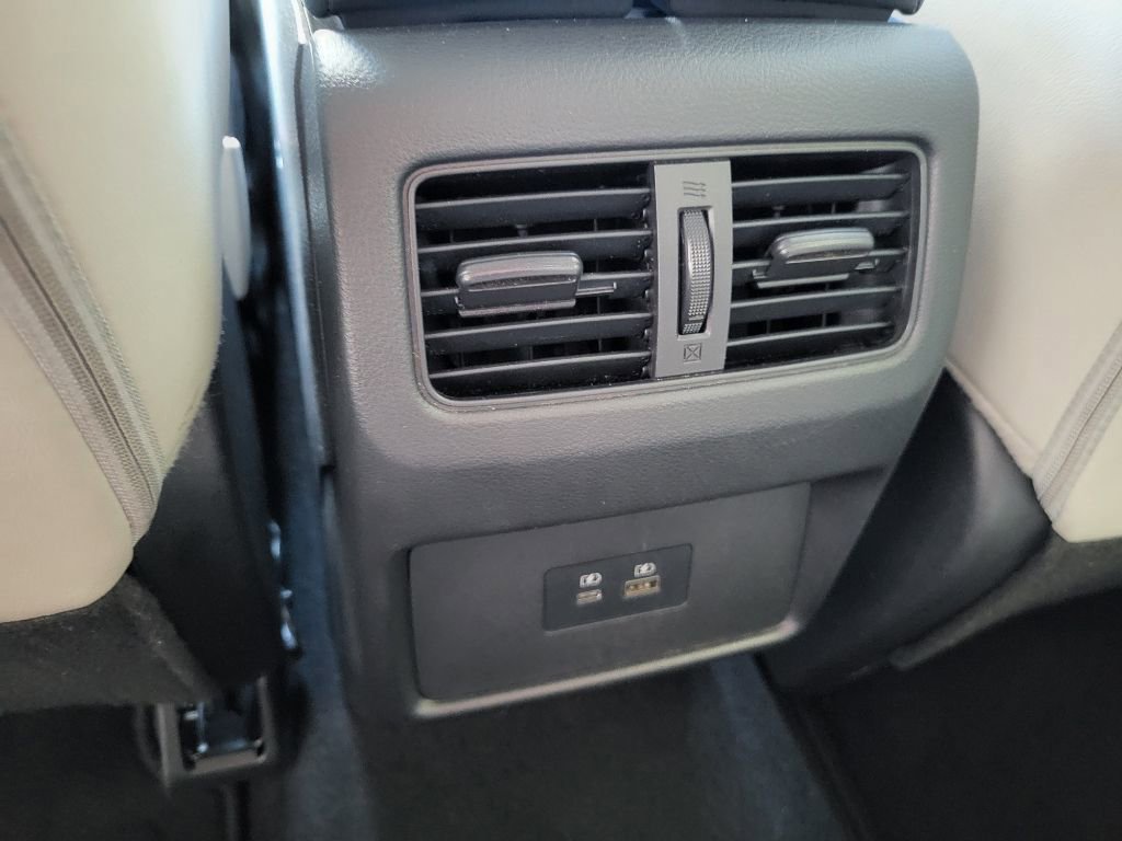 Used 2023 Nissan Rogue SV w/ SV Premium B Package image 18