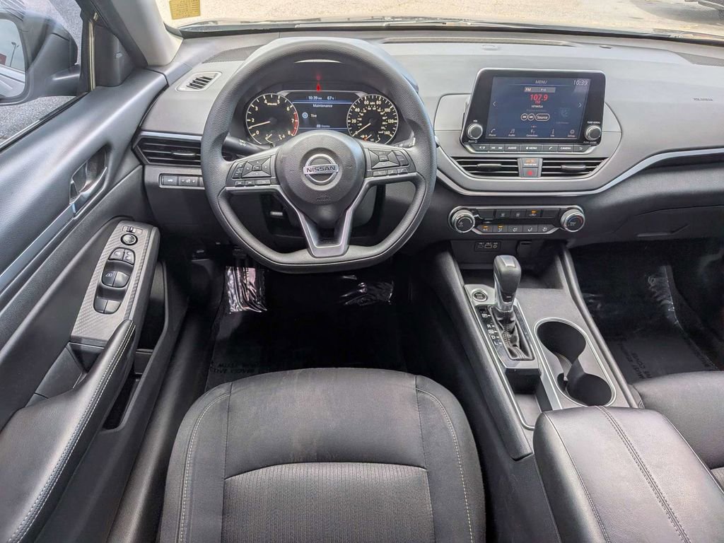 Used 2022 Nissan Altima 2.5 SV FWD image 15