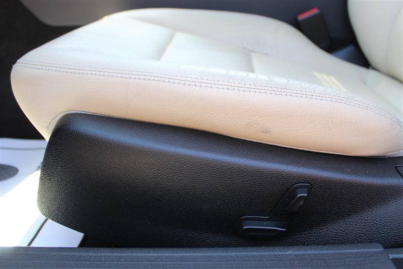 Used 2008 Mercedes-Benz C 350 Sport image 11