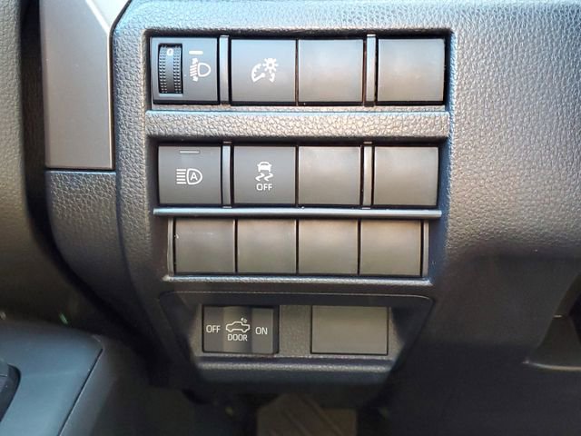 Used 2025 Toyota Tacoma TRD Off-Road image 14