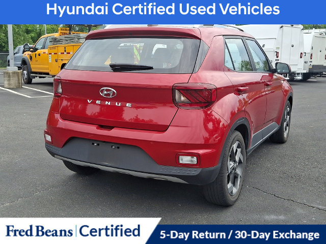 Used 2023 Hyundai Venue Limited FWD image 14