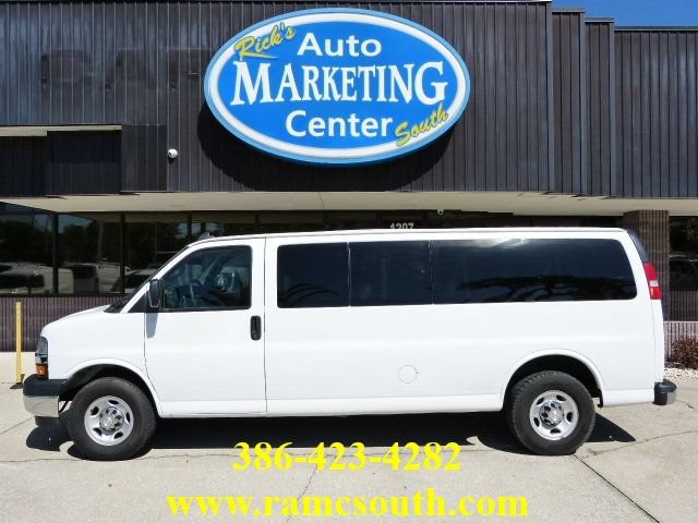 Used 2019 Chevrolet Express 3500 LT w/ LT Preferred Equipment Group RWD image 1