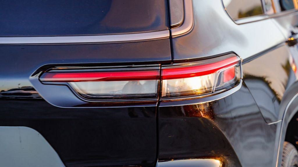 New 2026 Jeep Grand Cherokee L Summit image 10