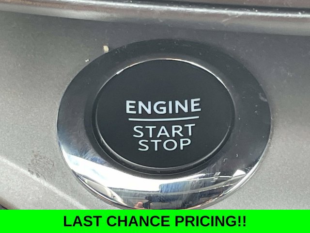 Certified 2024 Ford Explorer XLT RWD image 24