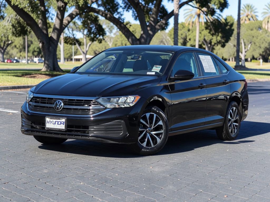 Used 2024 Volkswagen Jetta S image 2