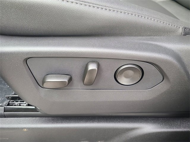 New 2026 Chevrolet Suburban LT w/ Comfort Package image 25