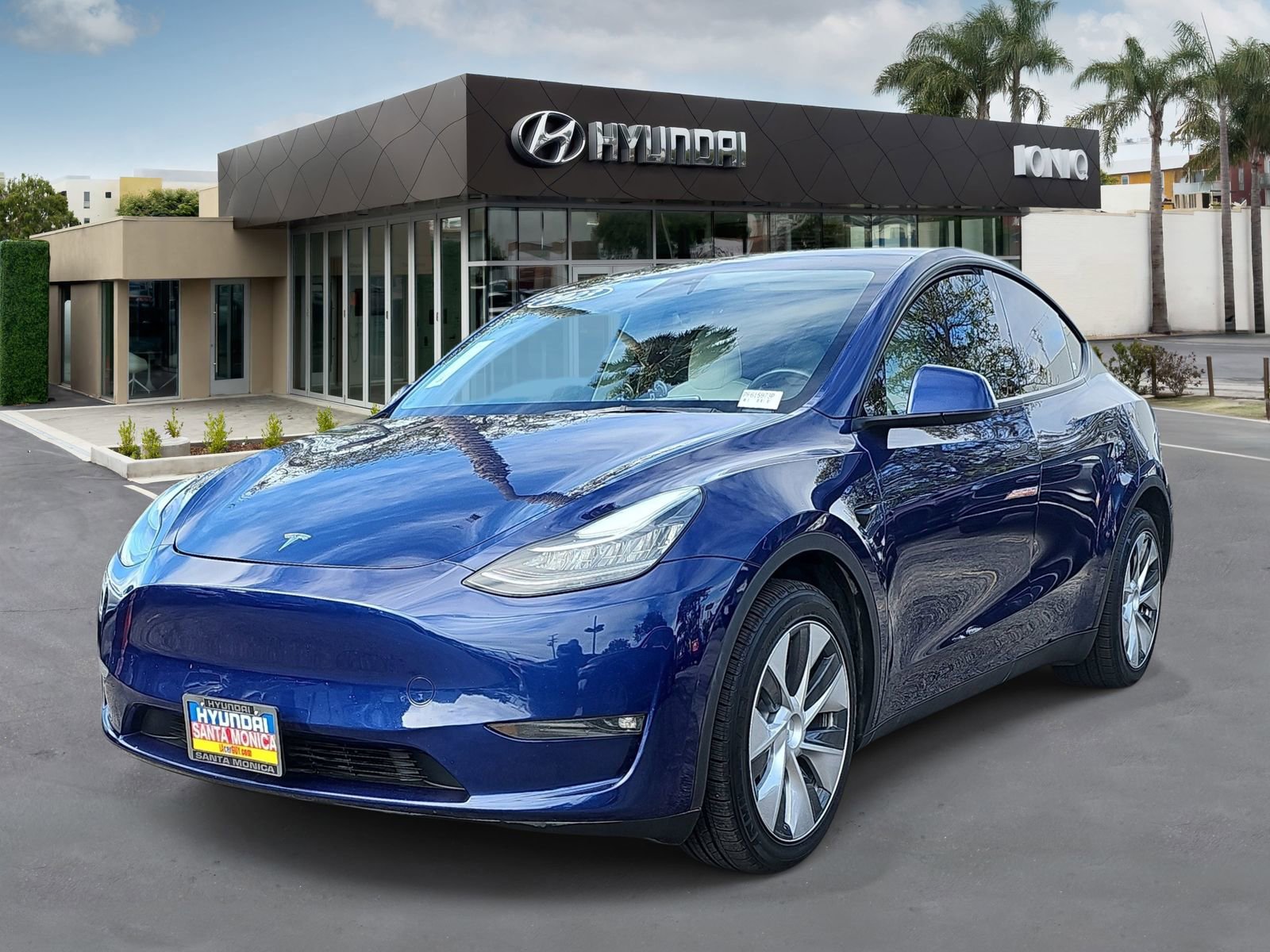 Used 2023 Tesla Model Y Long Range AWD/4WD image 7