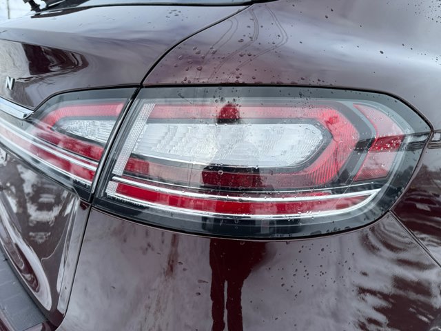 Certified 2023 Lincoln Nautilus Reserve image 36