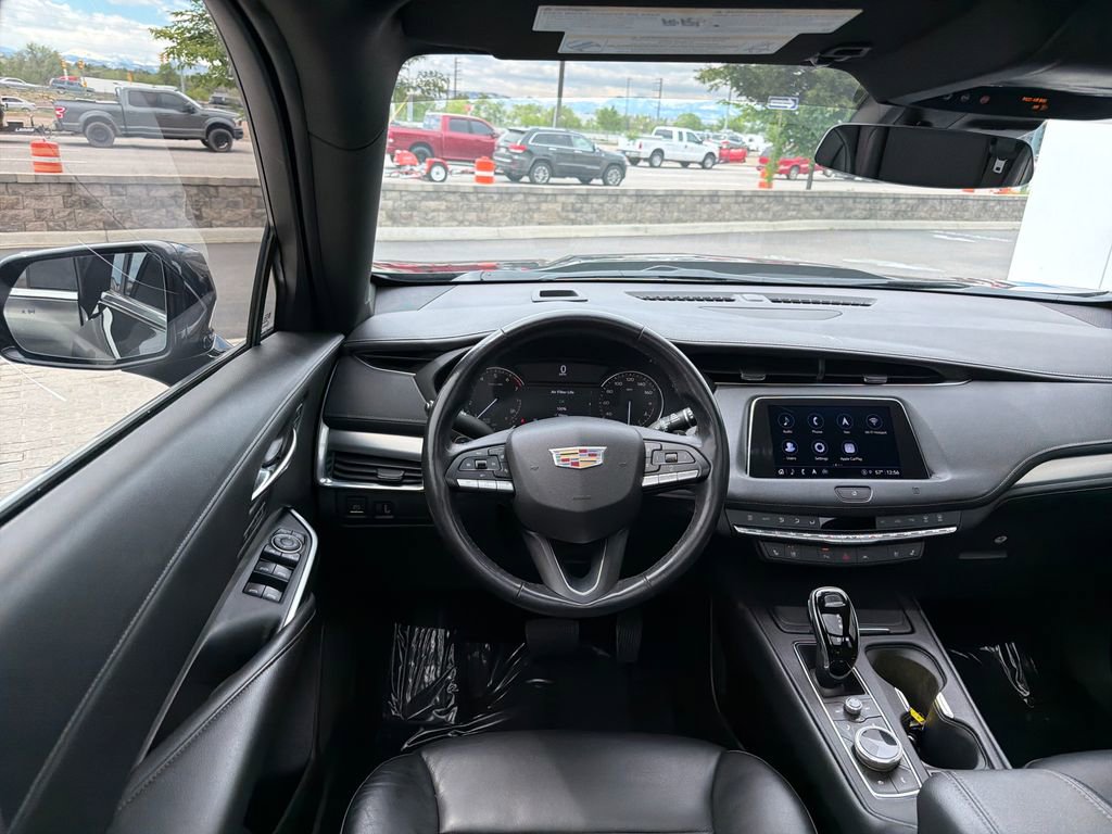 Used 2021 Cadillac XT4 Premium Luxury AWD/4WD image 14