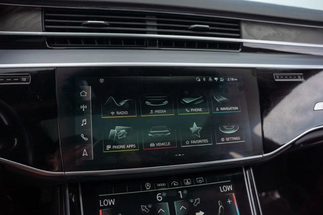 Used 2022 Audi A8 L 3.0T AWD/4WD image 25