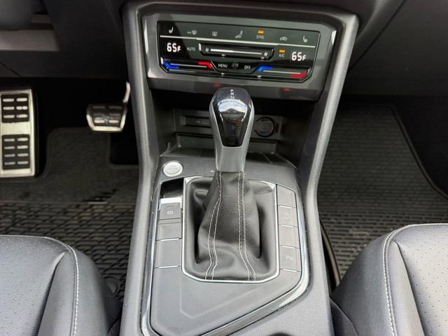 Used 2022 Volkswagen Tiguan SE R-Line FWD image 16