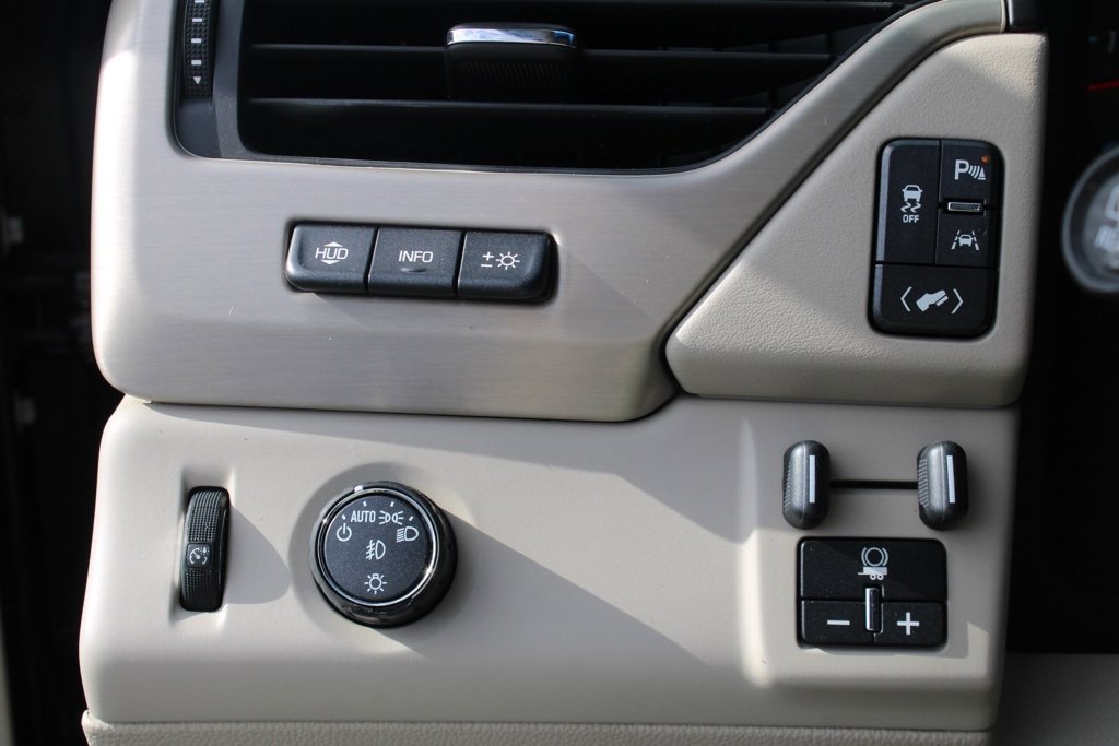 Used 2018 GMC Yukon Denali image 25