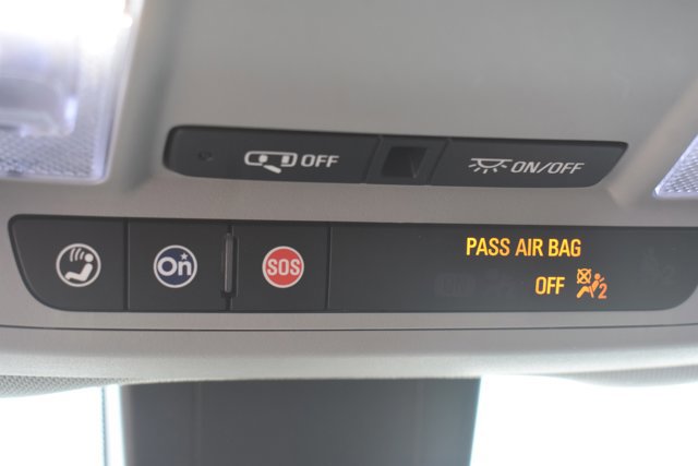 Used 2020 Chevrolet Equinox LT image 30