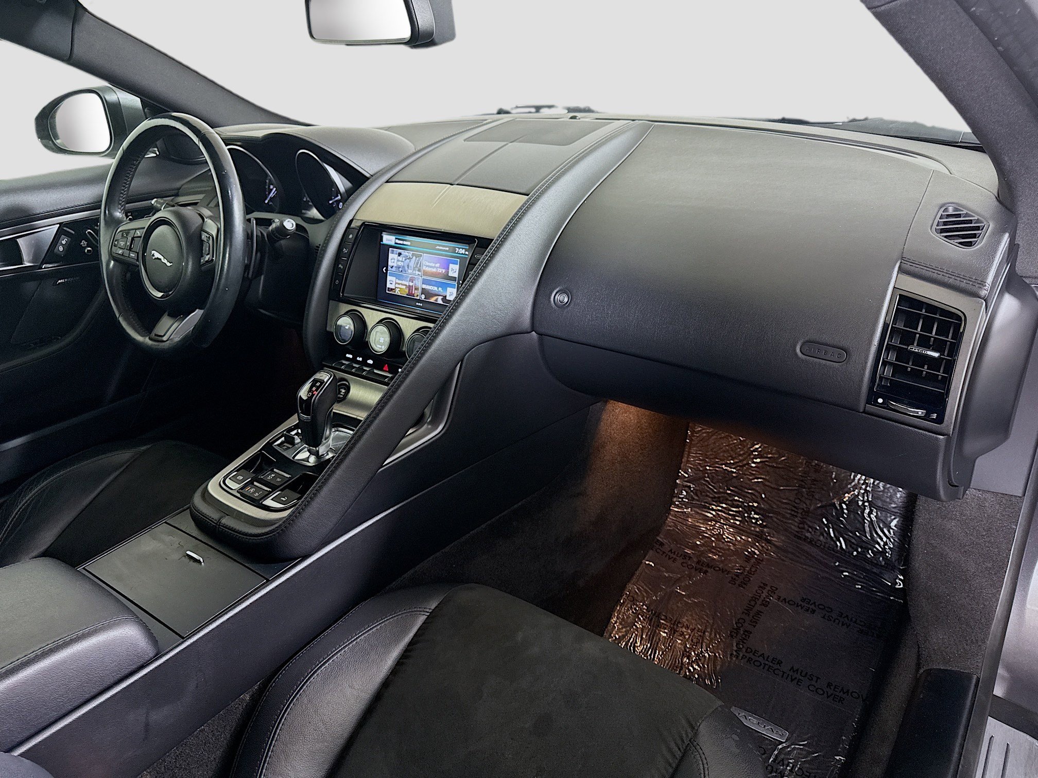Used 2016 Jaguar F-TYPE Convertible image 26