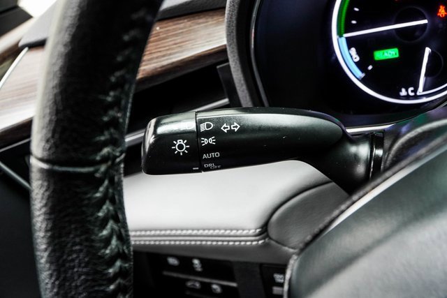 Used 2021 Toyota Avalon XLE w/ Moonroof Package image 36