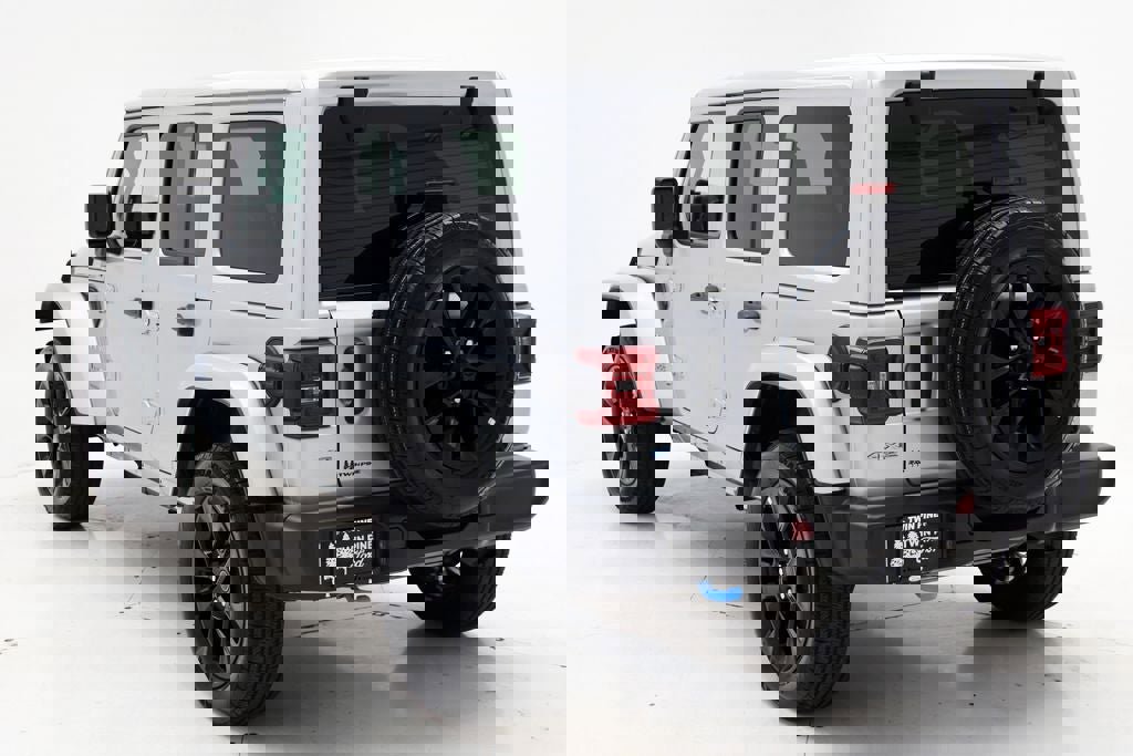 Used 2024 Jeep Wrangler Unlimited Sahara image 7