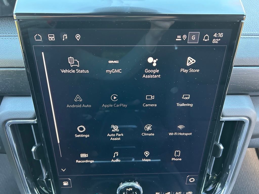 New 2026 GMC Yukon Denali w/ Sun & Power Step Package AWD/4WD image 30