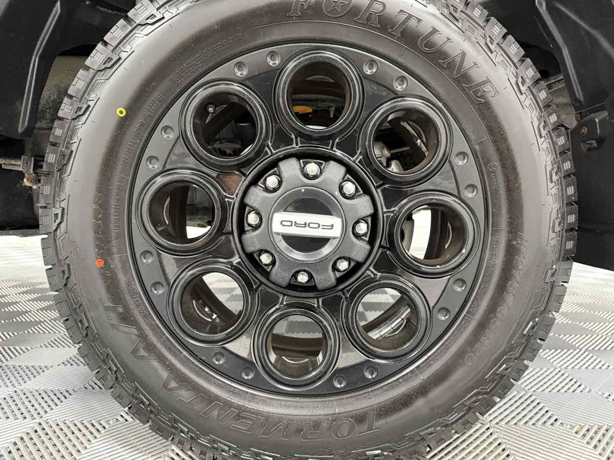 Used 2023 Ford F250 Lariat w/ Black Appearance Package image 37