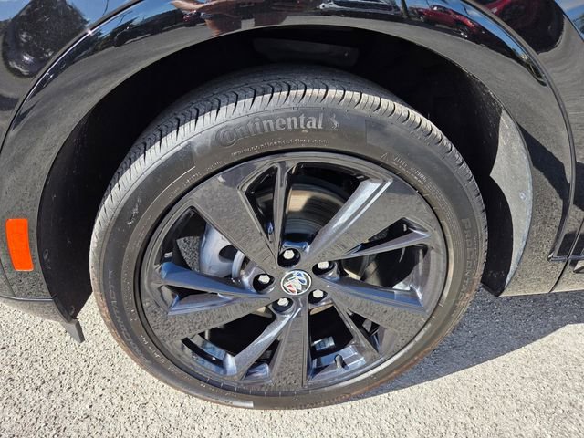 Used 2023 Buick Envision Essence w/ Sport Touring Package AWD/4WD image 7