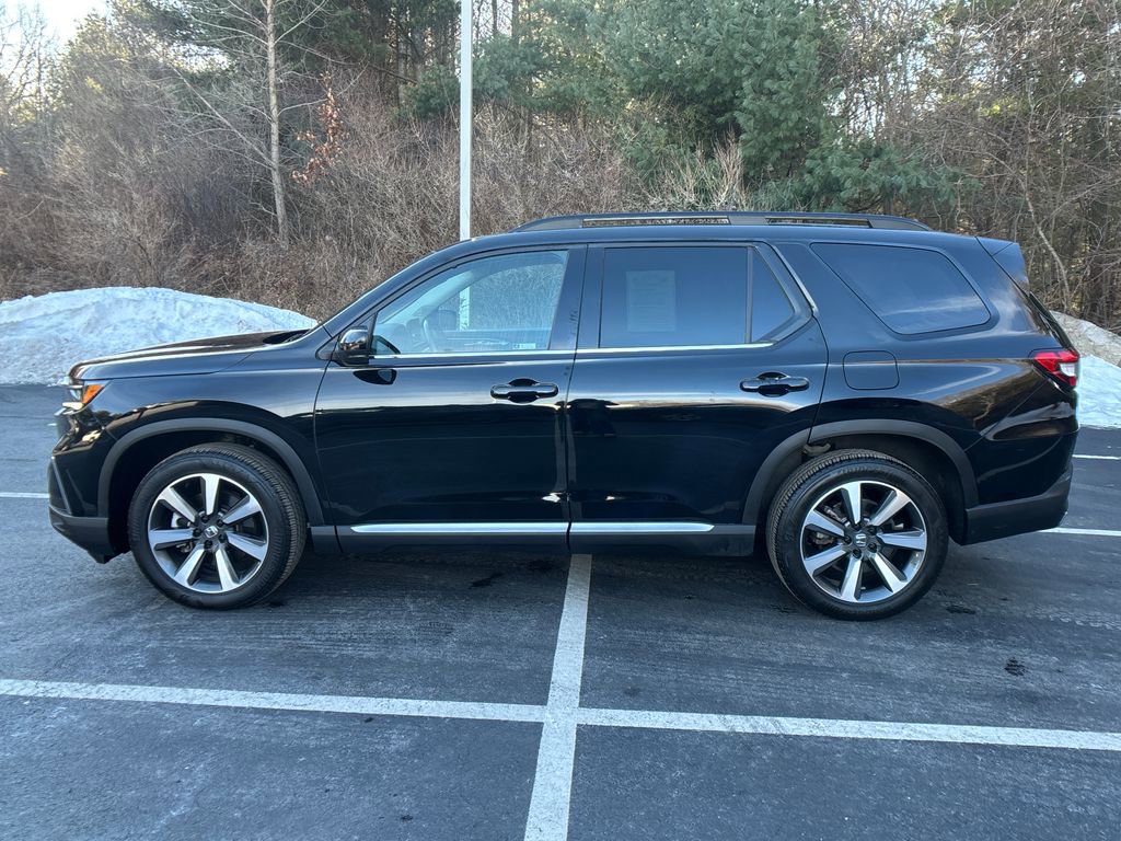 Used 2023 Honda Pilot Touring image 2