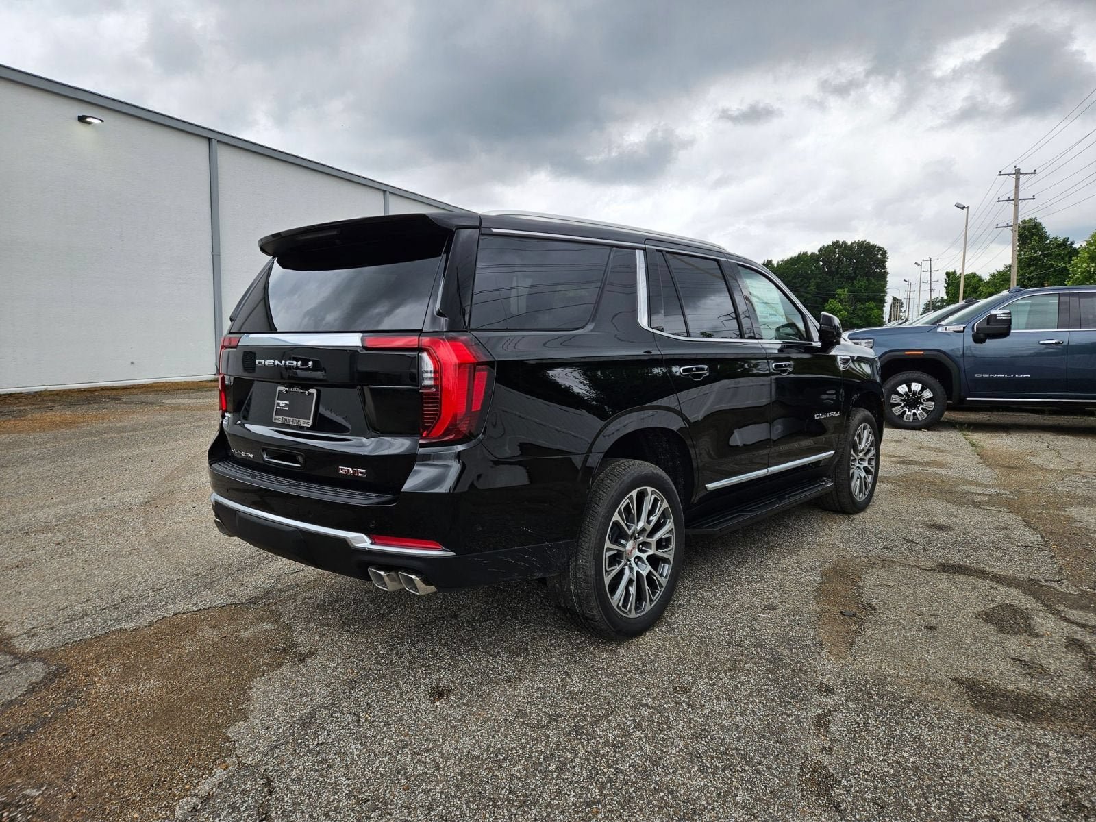 New 2026 GMC Yukon Denali AWD/4WD image 6