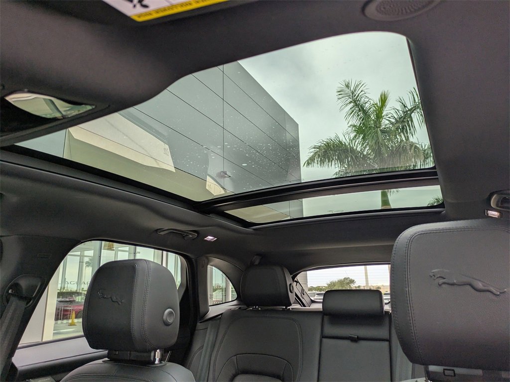 Used 2022 Jaguar F-PACE S image 22