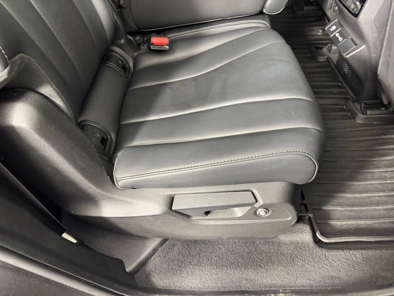 Used 2022 Acura MDX FWD w/ Technology Package image 32