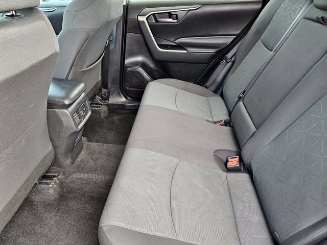 Used 2024 Toyota RAV4 XLE FWD image 33