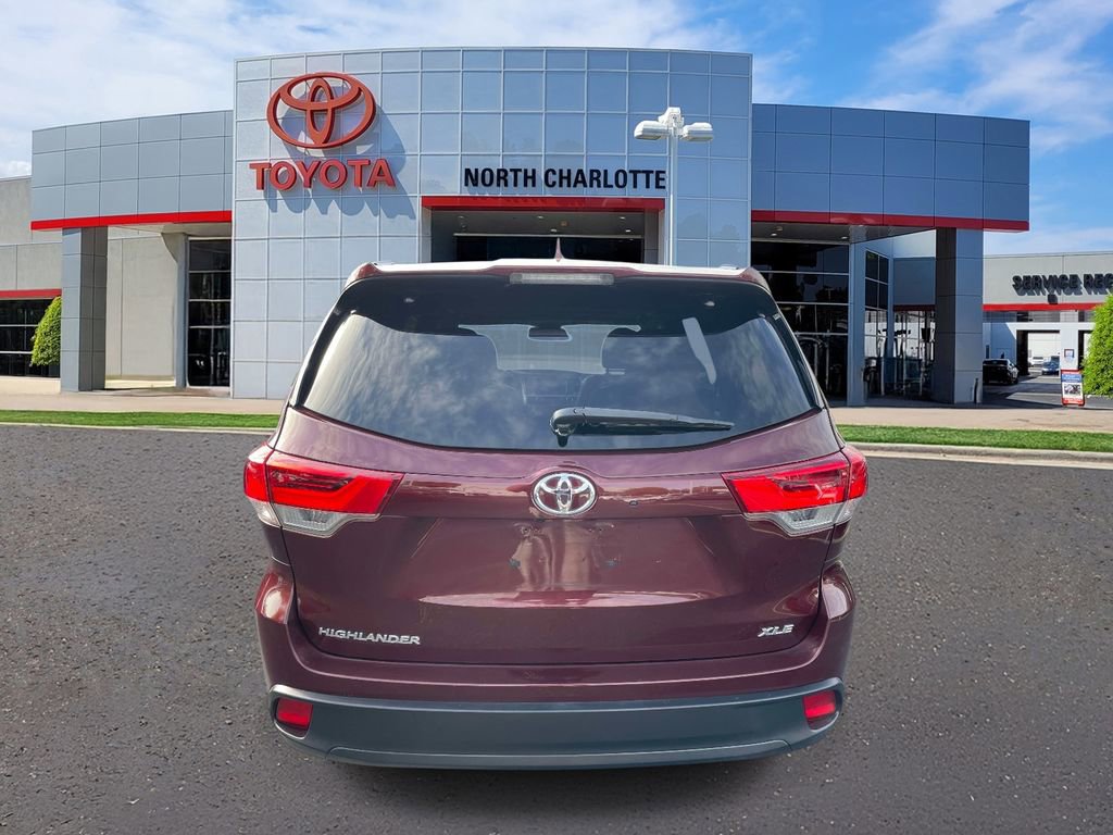 Used 2019 Toyota Highlander XLE image 9