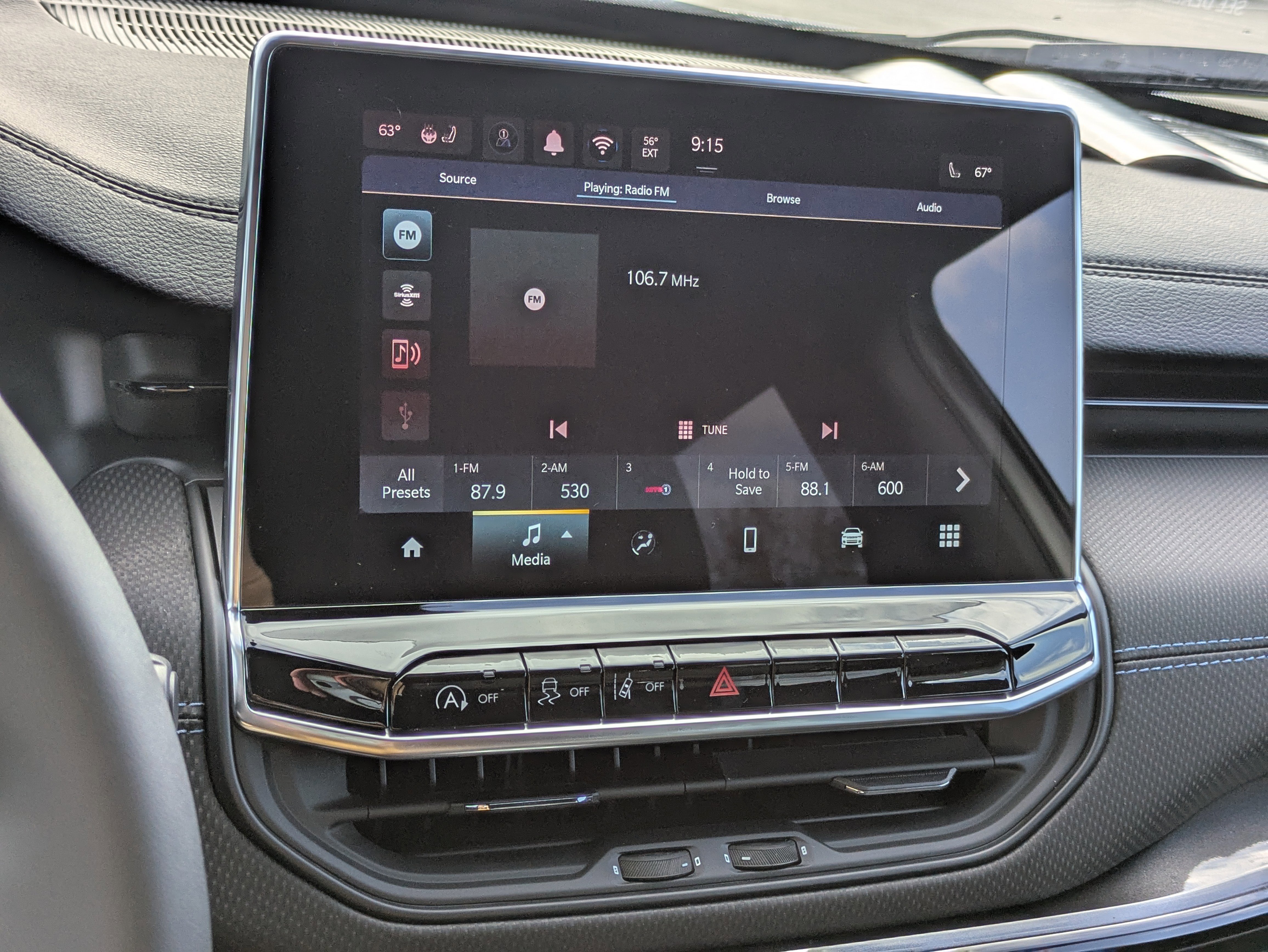 New 2026 Jeep Compass Latitude image 17