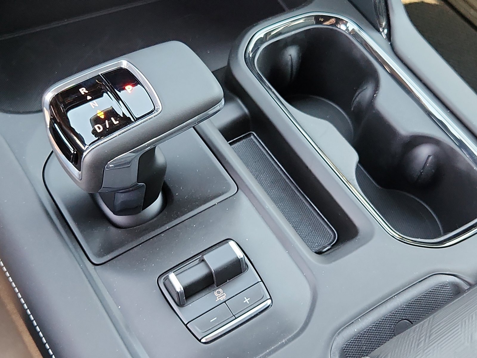 New 2026 GMC Sierra 1500 AT4X w/ LPO, Black Badging Package image 16