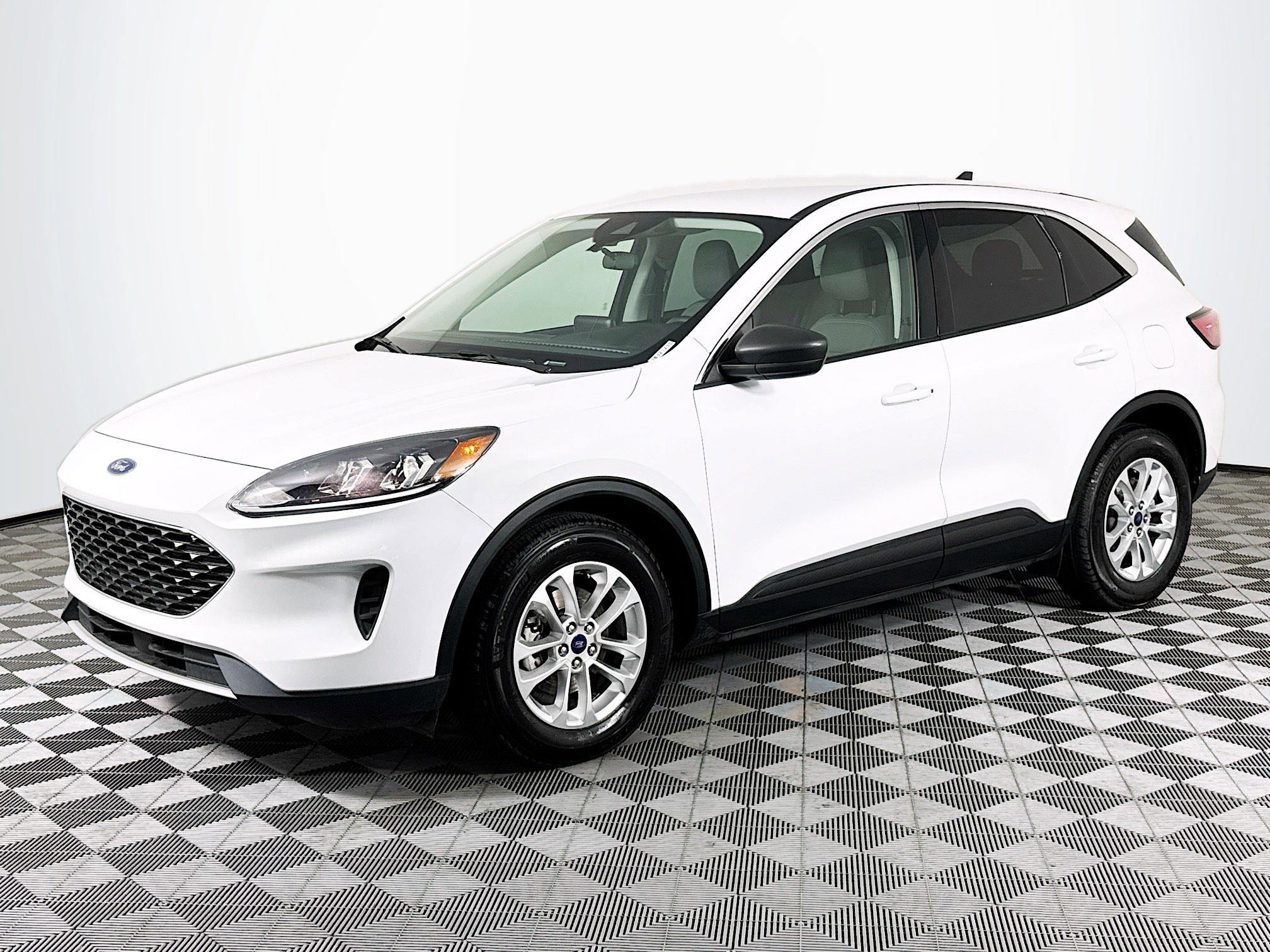 Used 2022 Ford Escape SE w/ Convenience Package image 4