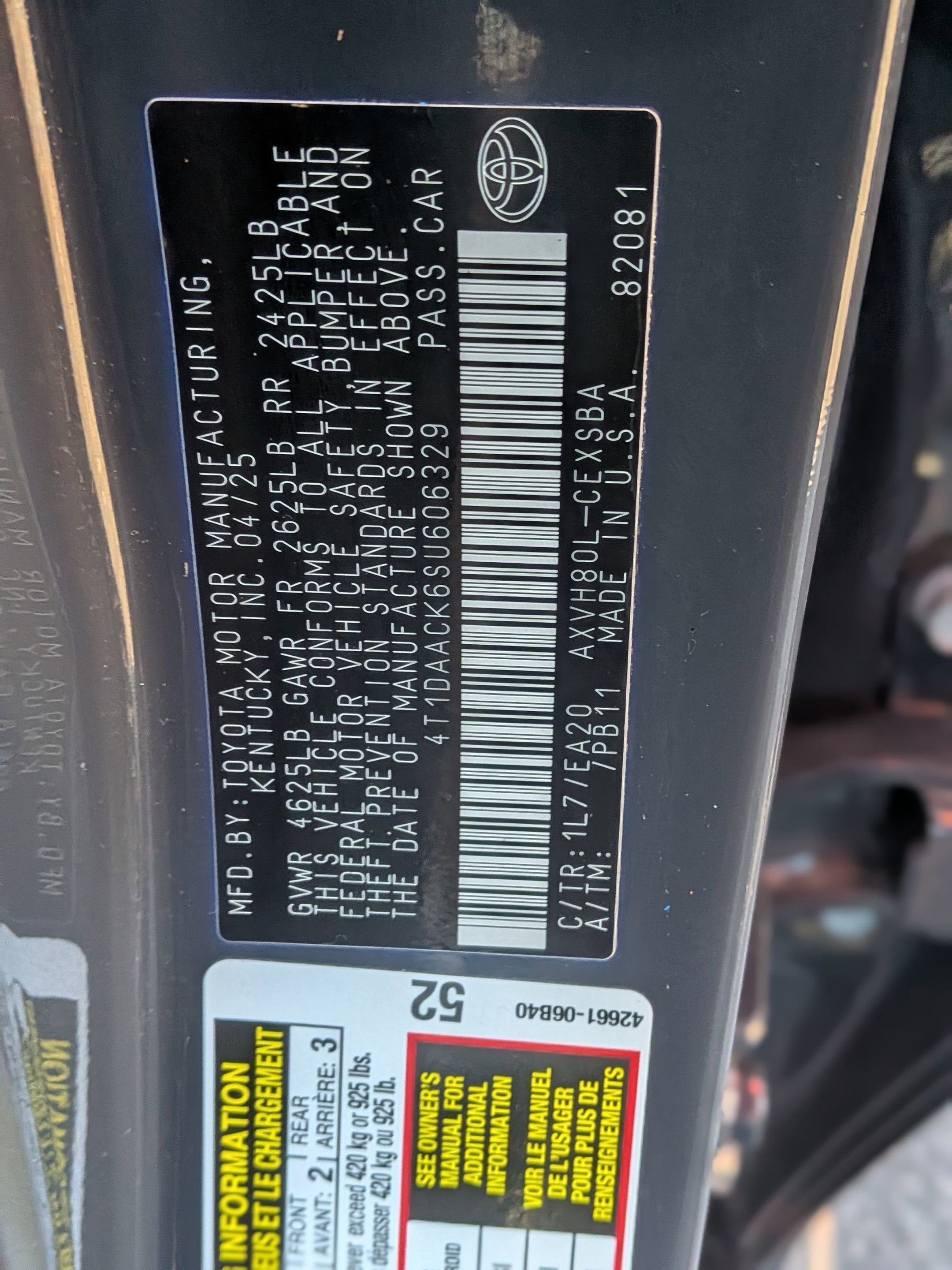 Used 2025 Toyota Camry SE image 36