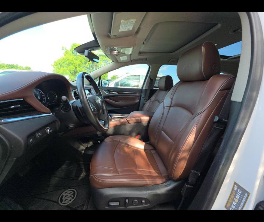 Used 2021 Buick Enclave Avenir w/ Avenir Technology Package AWD/4WD image 3