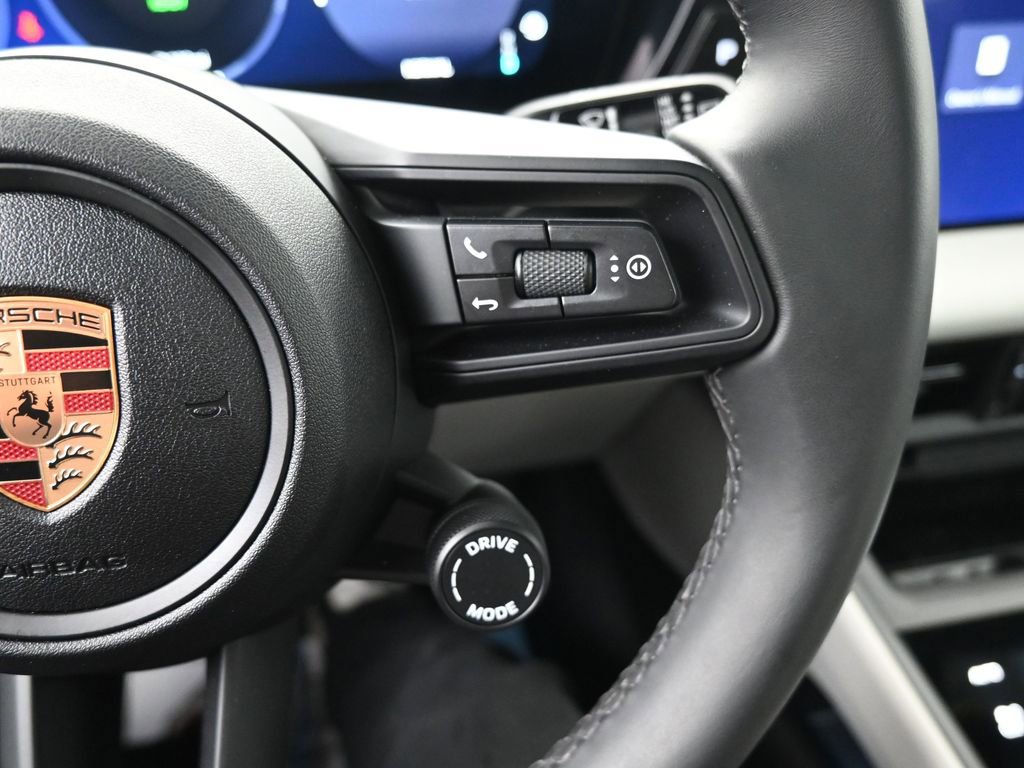 Used 2024 Porsche Macan 4 Electric AWD/4WD image 34