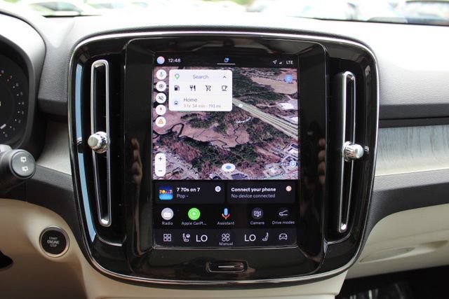 Certified 2023 Volvo XC40 B5 Ultimate w/ Climate Package AWD/4WD image 33