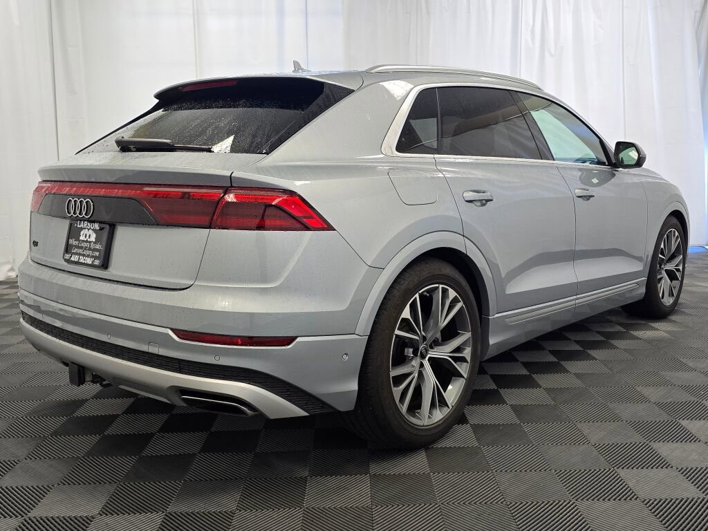 Used 2024 Audi Q8 Prestige w/ Prestige Package image 6
