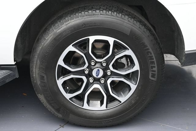 Used 2023 Ford Expedition XL AWD/4WD image 7